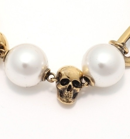 Imitation pearl skull chain bracelet