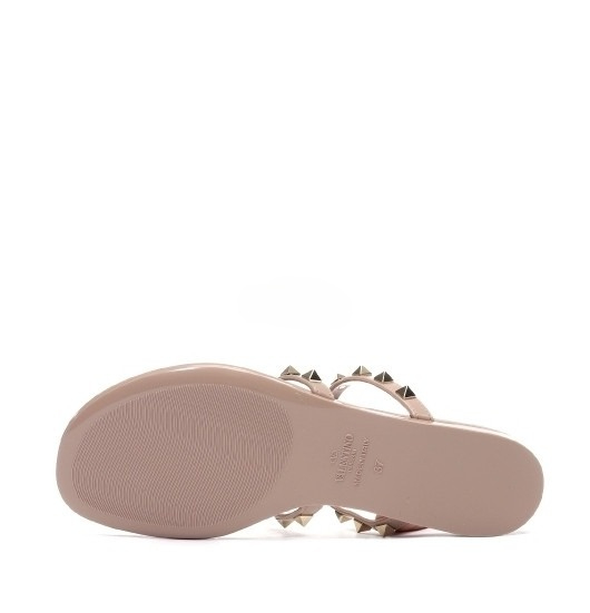 Rubber Rockstud Flat Thong Sandals