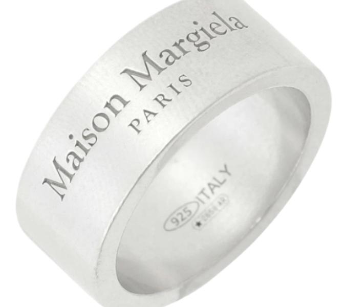 Logo engraved ring