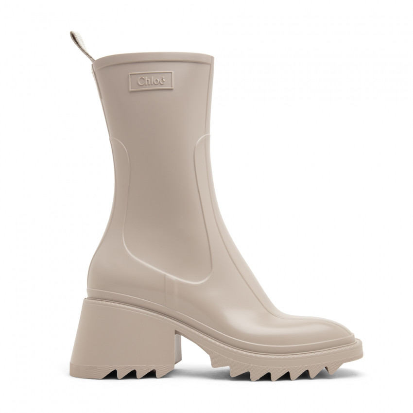 Betty rain boots