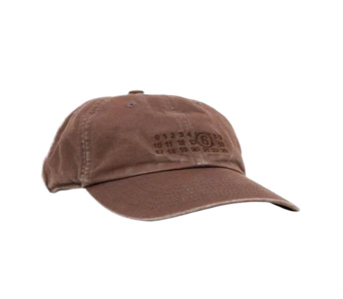 Numbering logo embroidered cotton ball cap