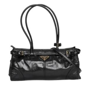 Medium leather handbag