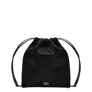 Black duchesse pouch