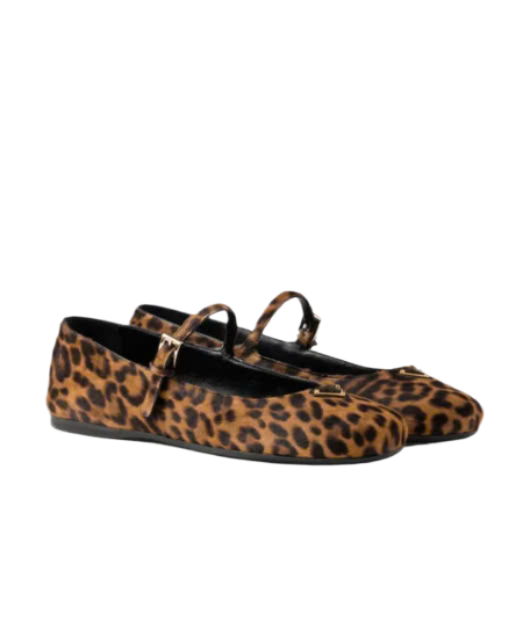 Triangle Logo Leopard Flat Shoes