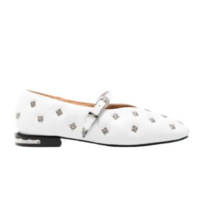 Studded leather flat shoes 