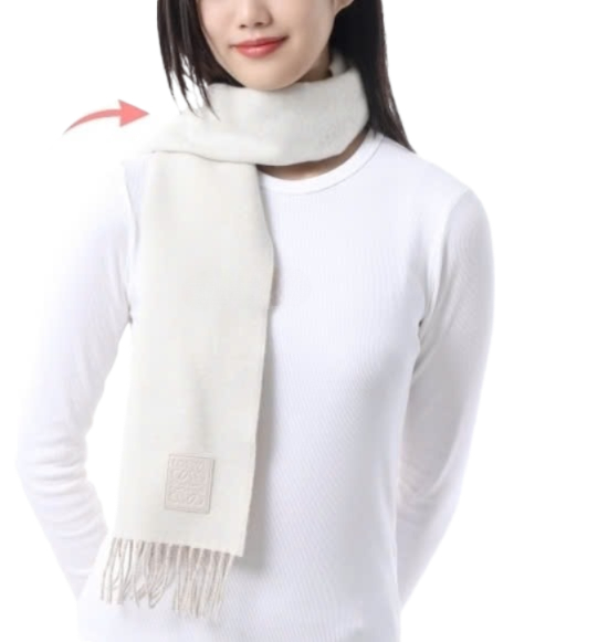 Our cashmere scarf