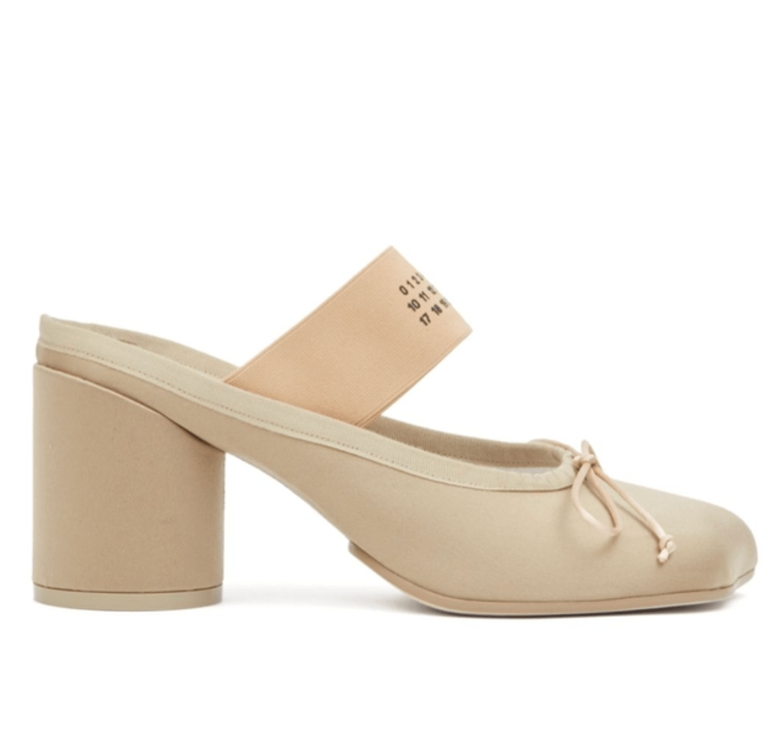 Number Logo Band Bow Sandal Heel