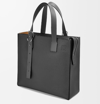 Buckle zip tote in soft grained calfskin