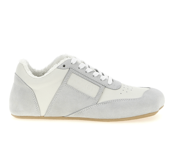 Anatomic low-top sneakers