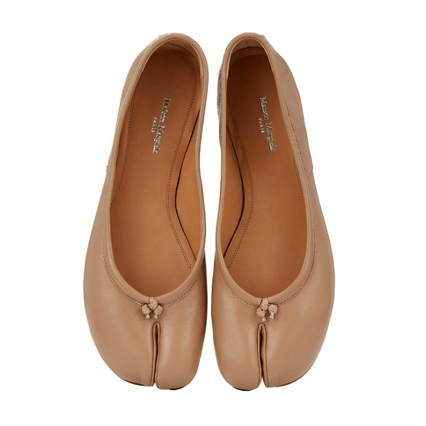 (W) Maison Margiela Tabi Ballet Flat Shoes Camel