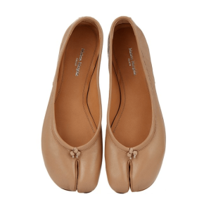 (W) Maison Margiela Tabi Ballet Flat Shoes Camel