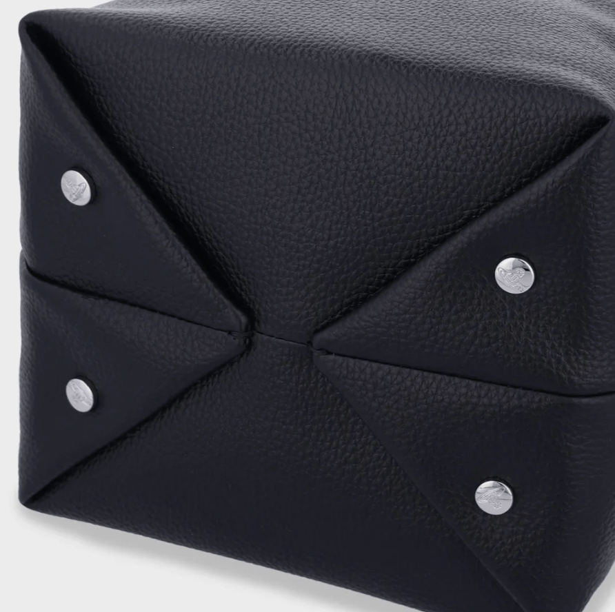 Vivienne Westwood Sam Grain Bucket Bag Black