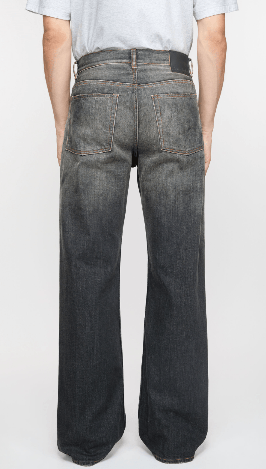 Loose-Fit Jeans - 2021M