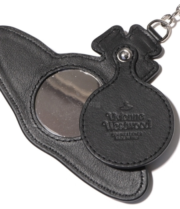 SMOOTH LEATHER INJECTED ORB MIRROR KEYRING 