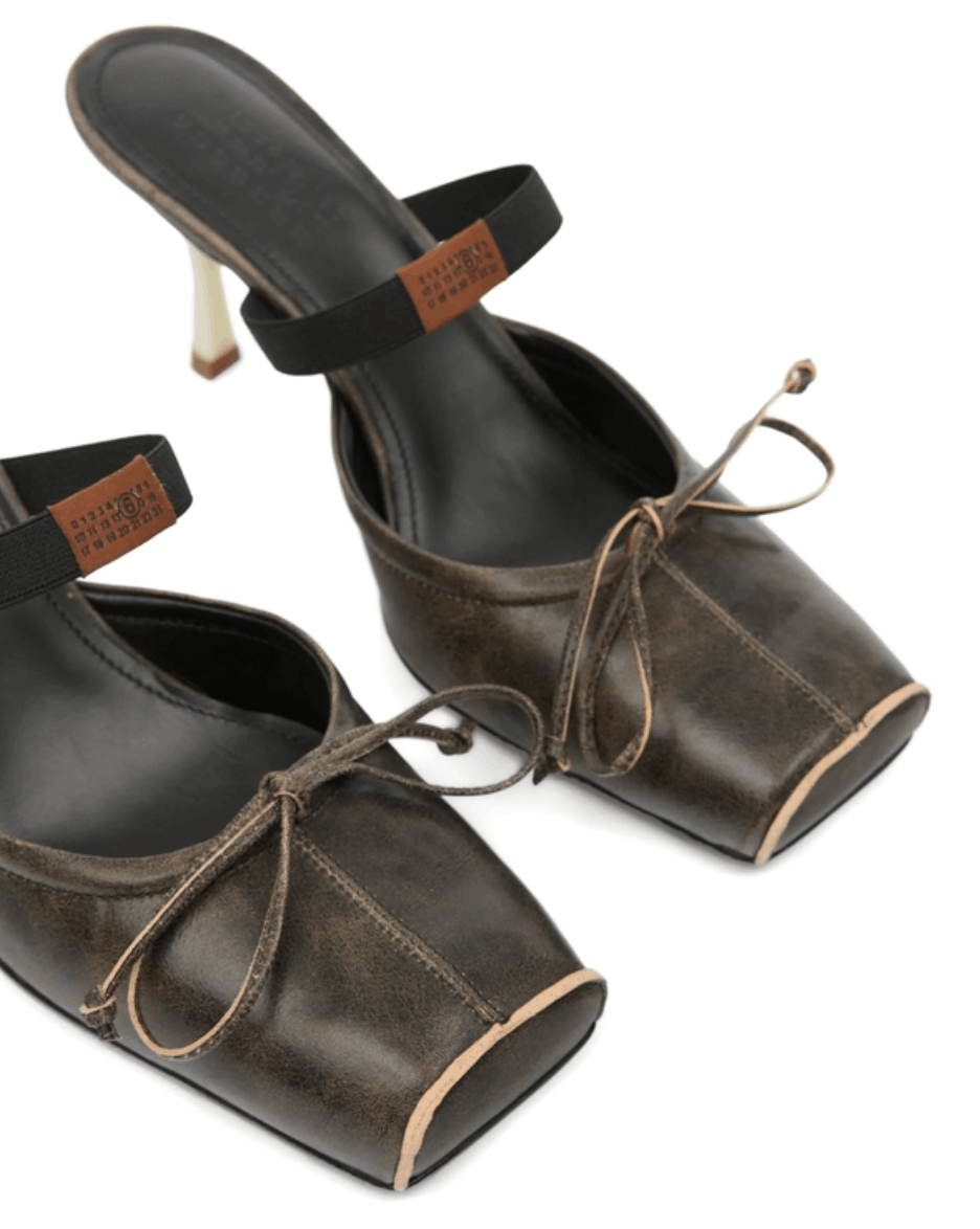 SQUARE-TOED LEATHER BALLERINA MULE