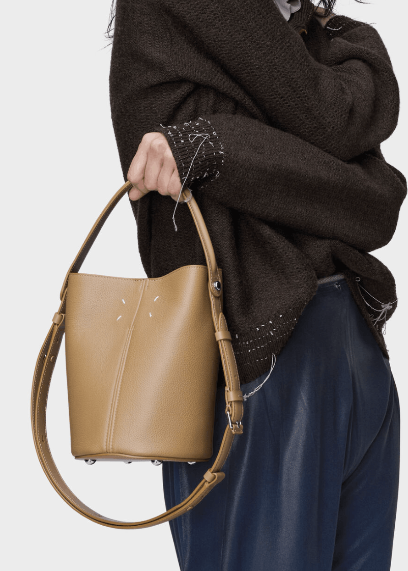 Dress-age Shoulder Bag - Camel