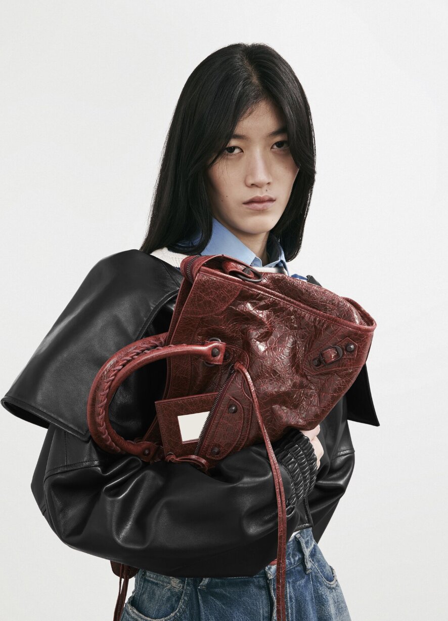 Le City Bag Medium in Berry Red