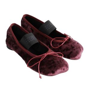 MM6 Maison Margiela: Burgundy Velvet Ballerina Flats 