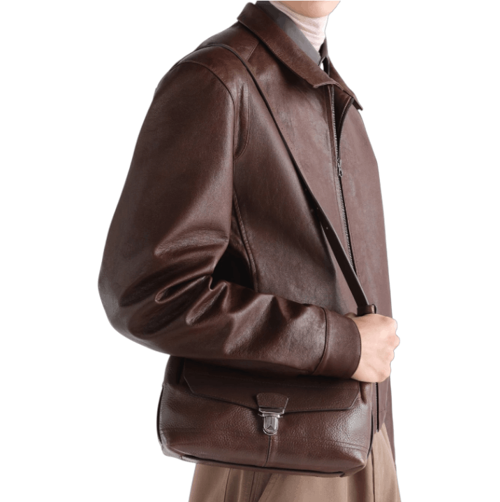 SMALL GEAR BAG IN GLOSSY VEGETABLE LEATHER