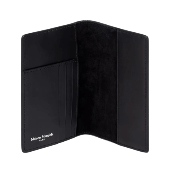 Leather Passport Holder SA2VL0030 P7268 H8419