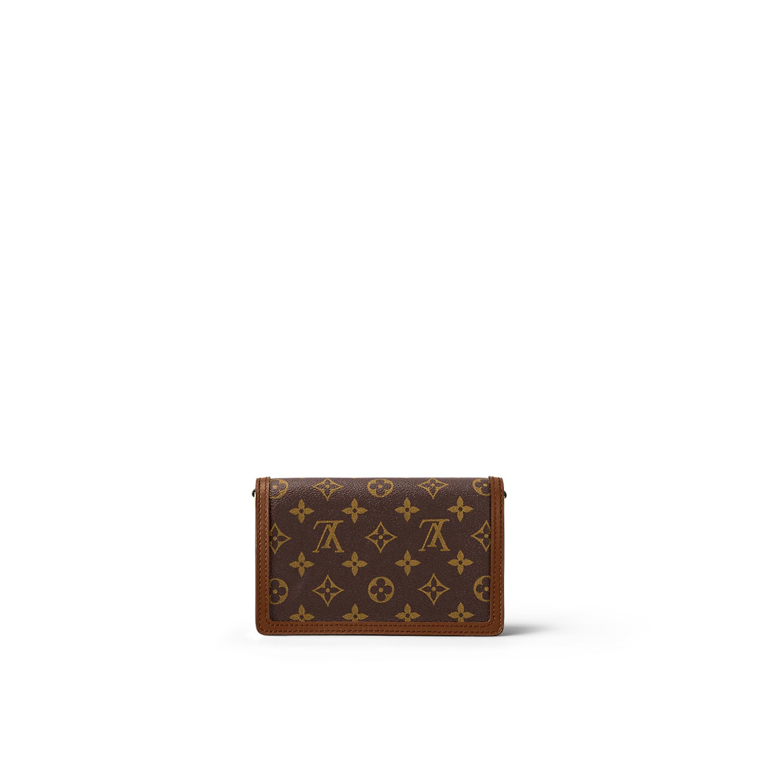 DAUPHINE CHAIN WALLET