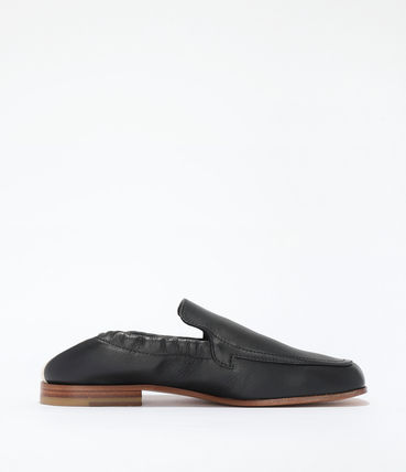 Elastic loafers