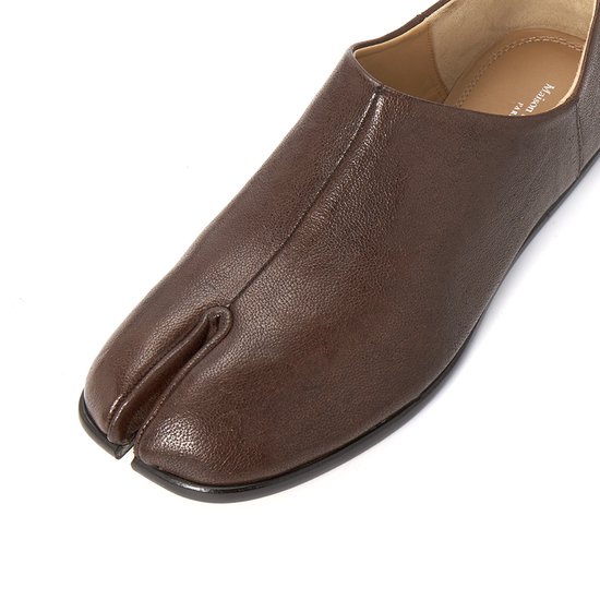 Tabi Ballerina Shoes in Brown