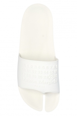 LOGO EMBOSSED TABI SLIDERS WHITE IN WHITE