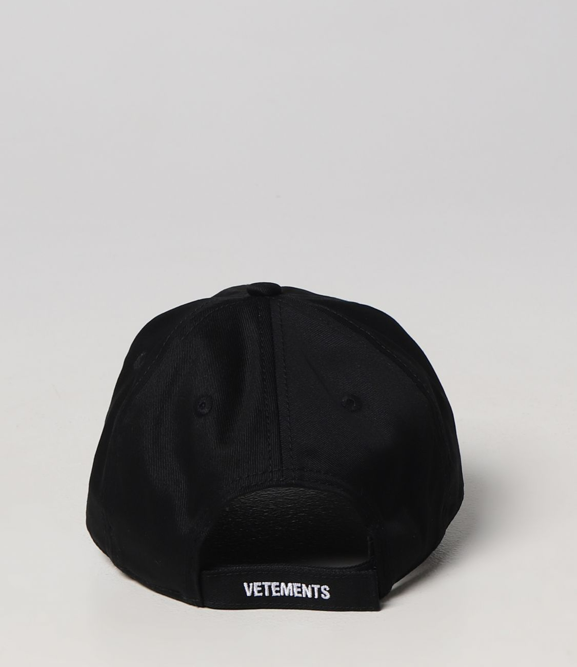 VETEMENTS MAN BLACK HAT