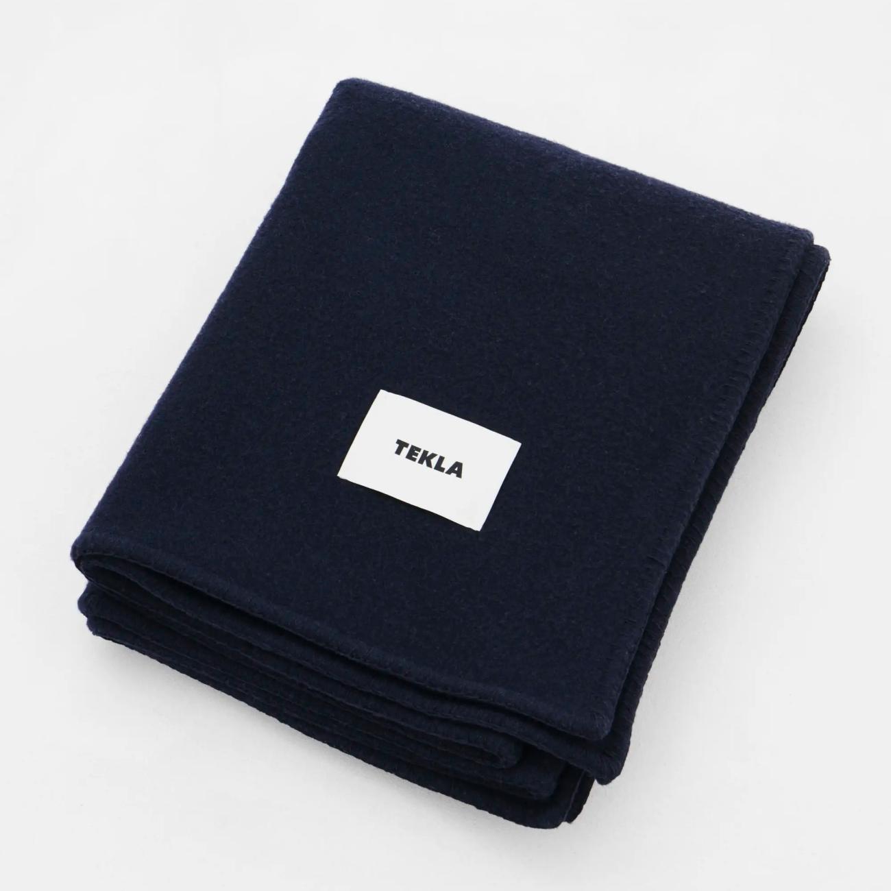 Dark Blue Pure wool blankets