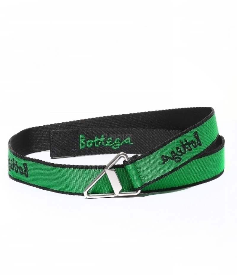 Reverse logo jacquard belt
