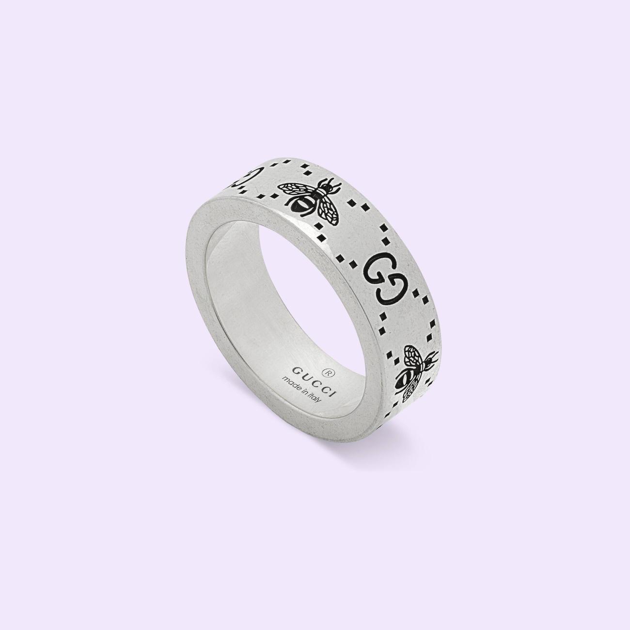GG and bee engraved ring