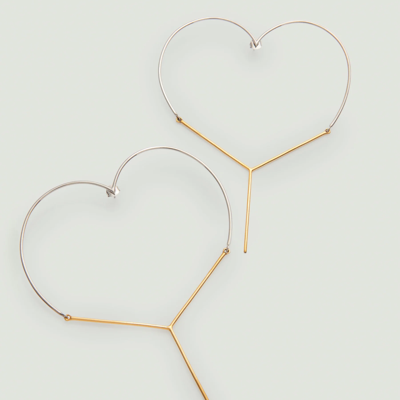 Maxi Y Heart Earrings / Gold