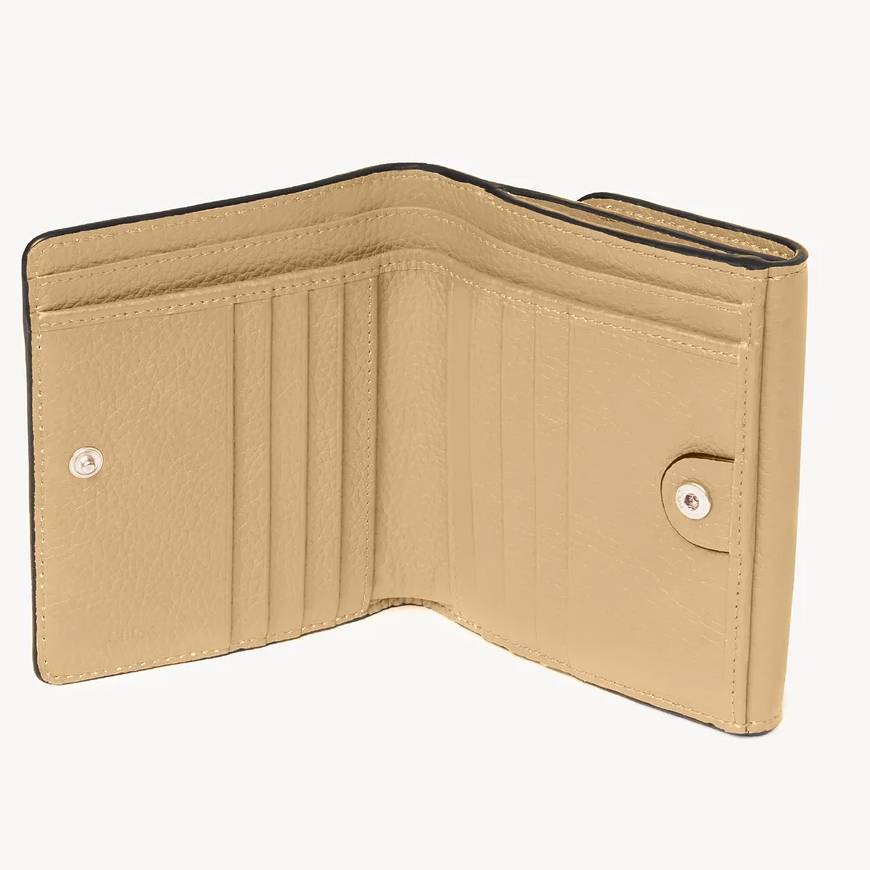 MARCIE SQUARE WALLET SOFT TAN