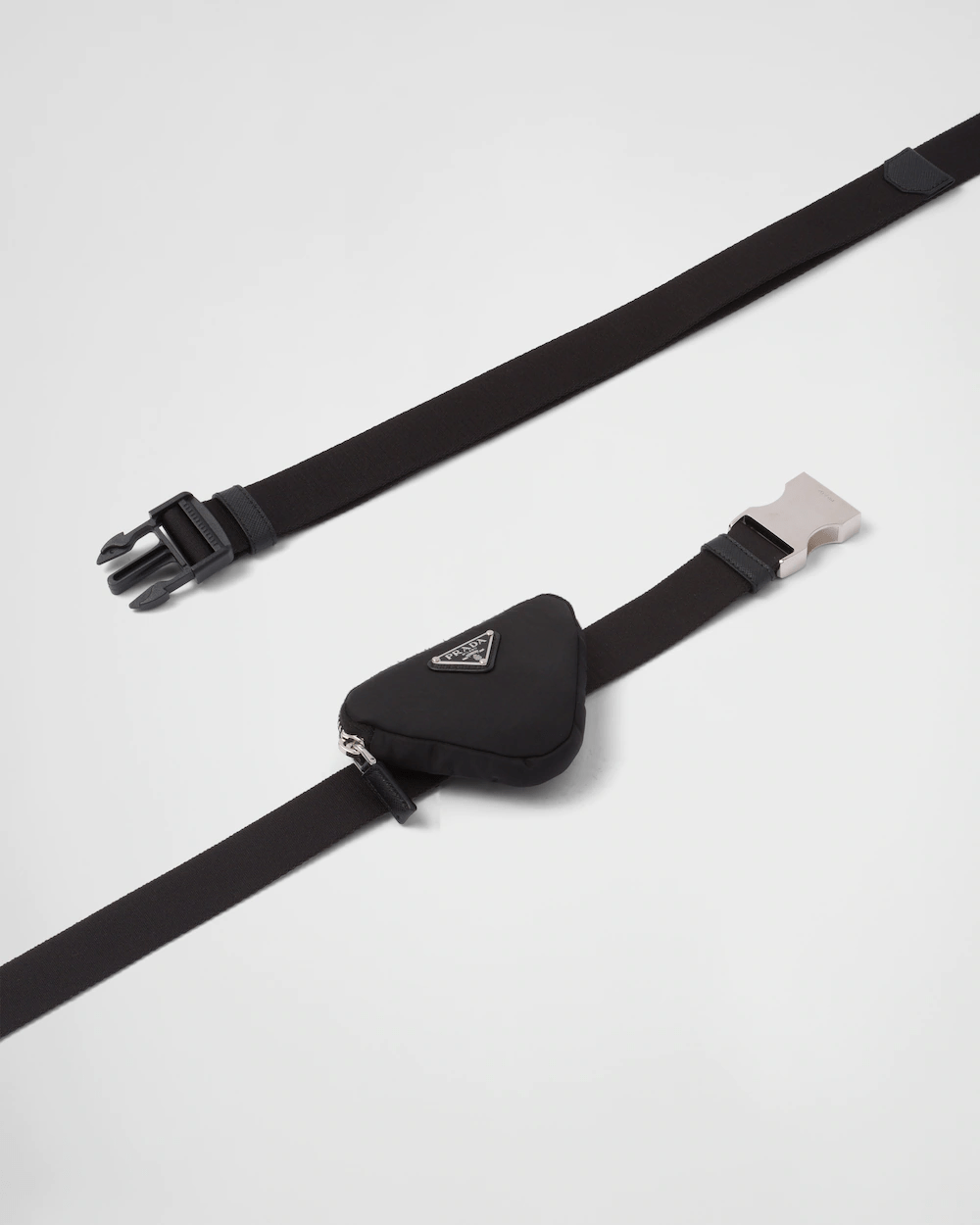 Re-Nylon belt with pouch