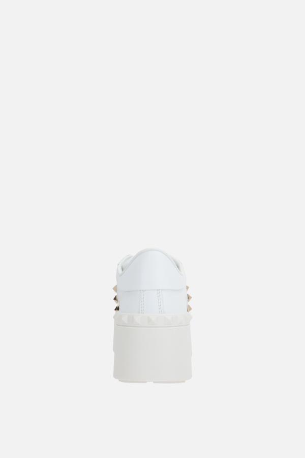 ROCKSTUD UNTITLED SMOOTH LEATHER FLATFORM SNEAKERS