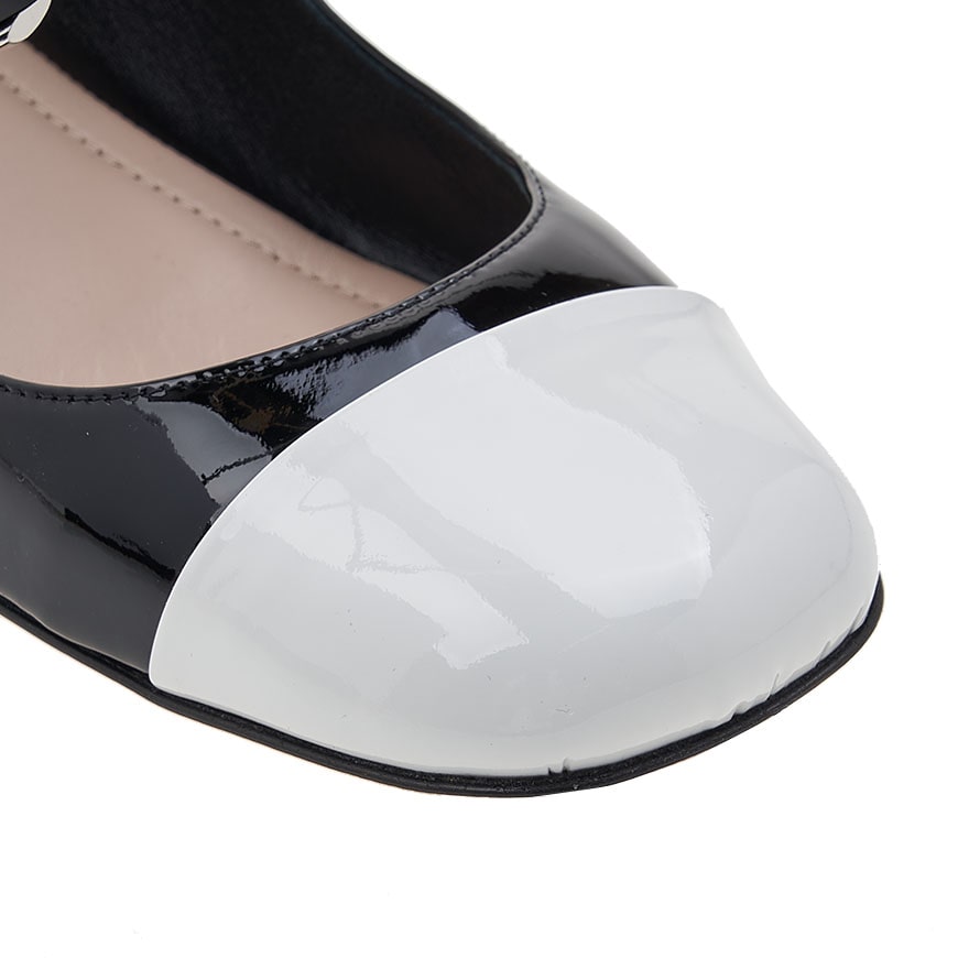 Female ballerina flat shoes