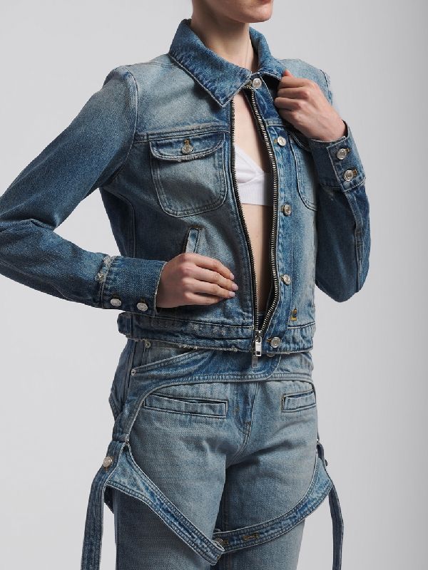Zippered cropped denim jacket