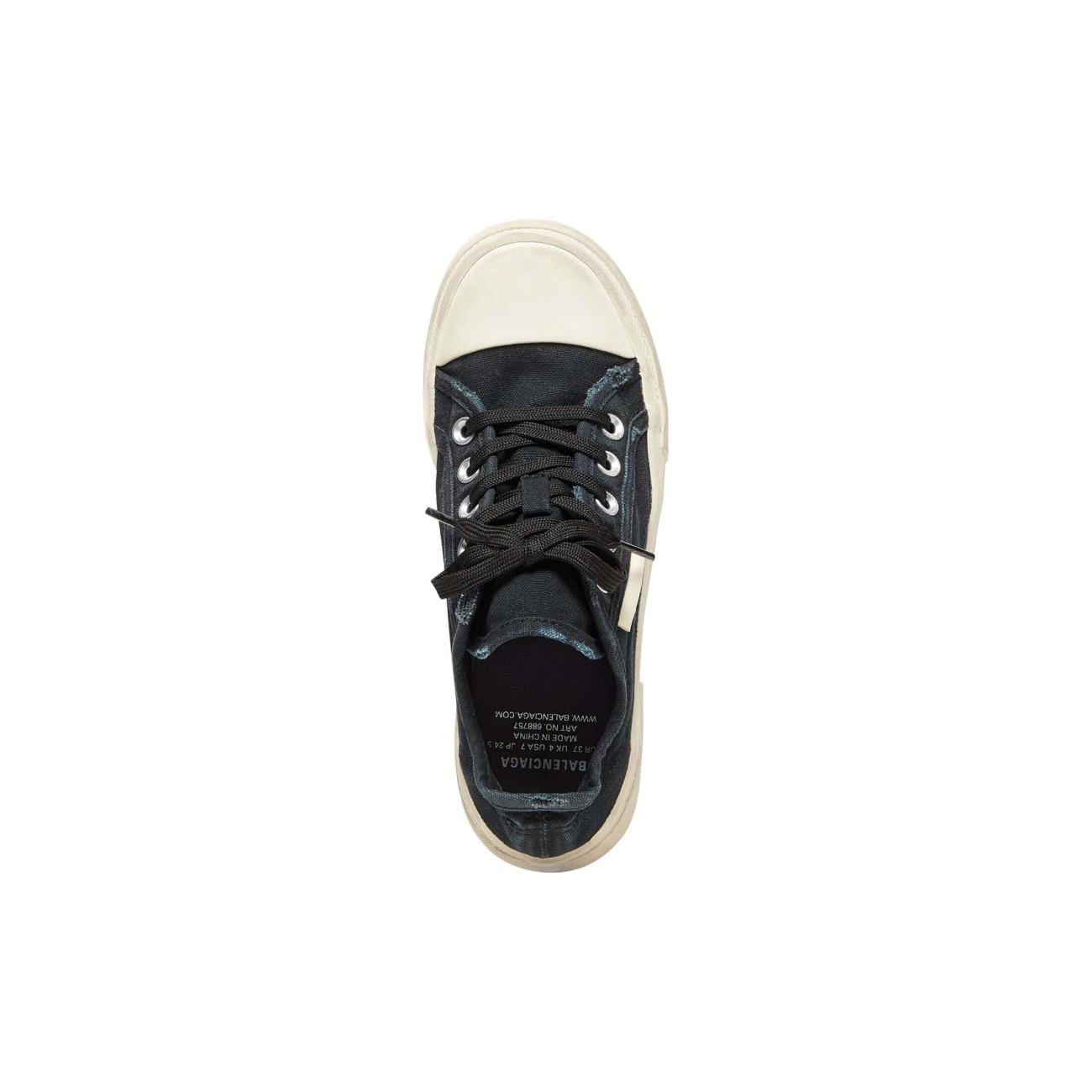 PARIS LOW TOP SNEAKER IN BLACK
