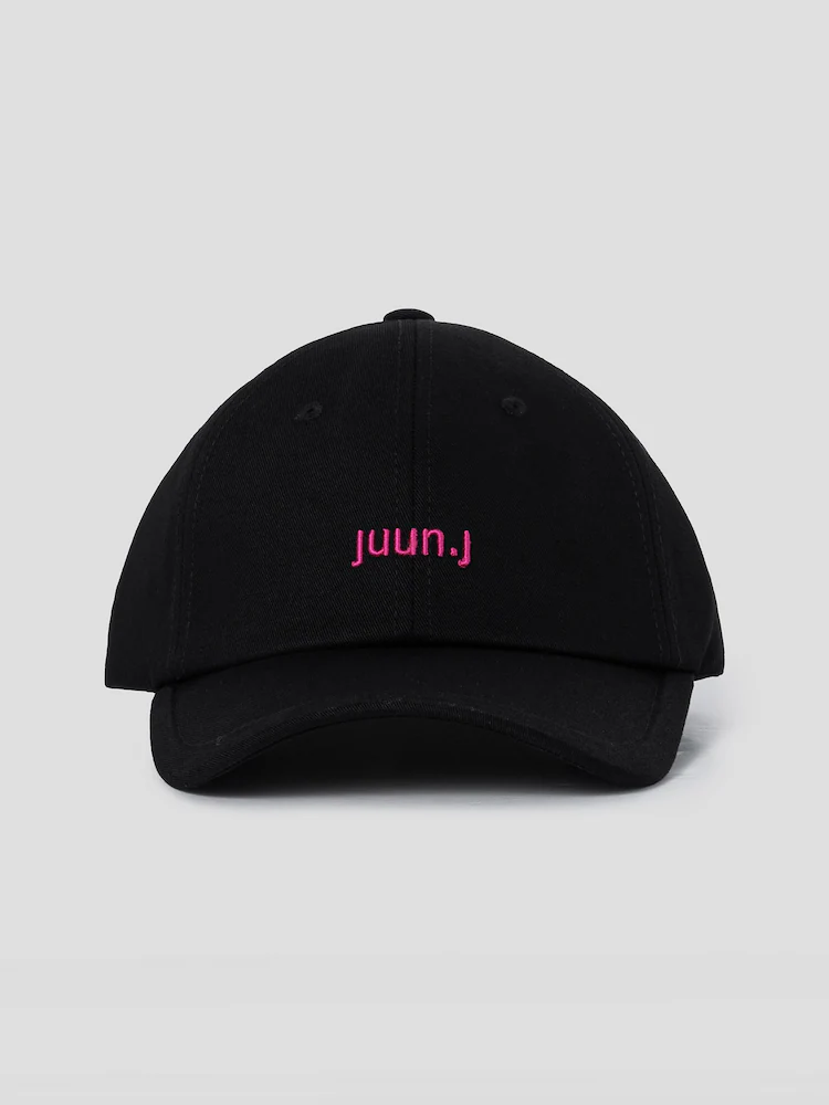 JUUN.J Mini Embroidery Ball Cap - Black (Pink Embroidery)