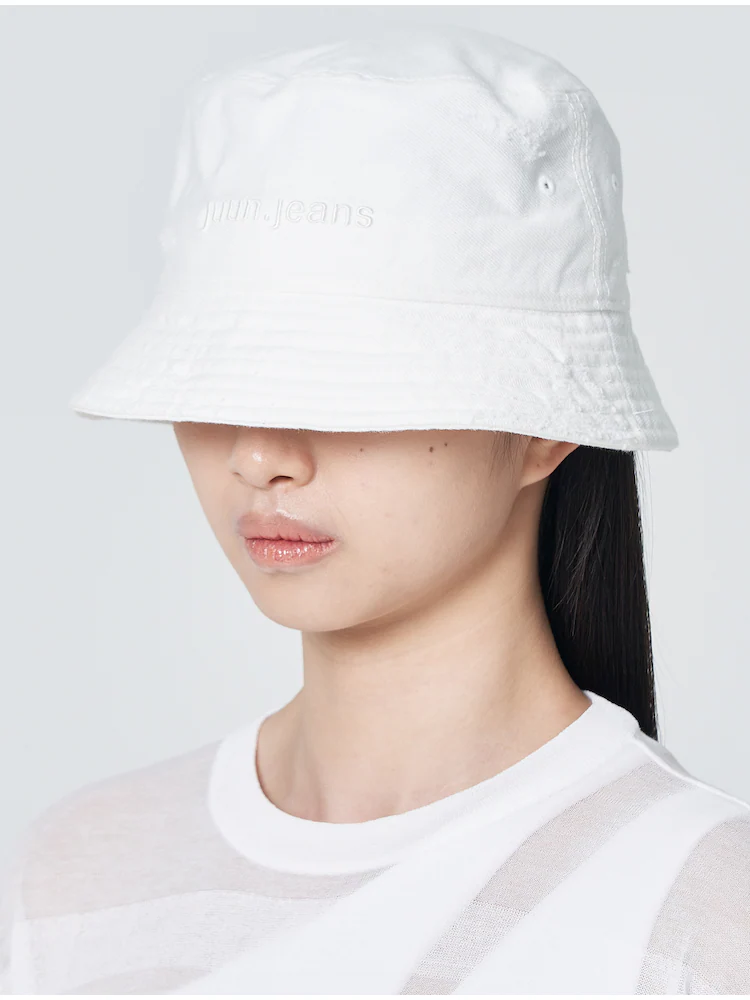 JUUN.JEANS Logo Denim Bucket Hat - White