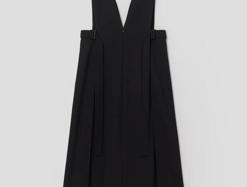 Deep V-neck Pleated Detail Dress - Black