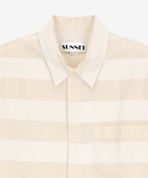 Men's oversized shirt with white stripe