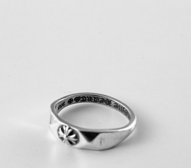 Pyramid CH Bubble Gum Ring