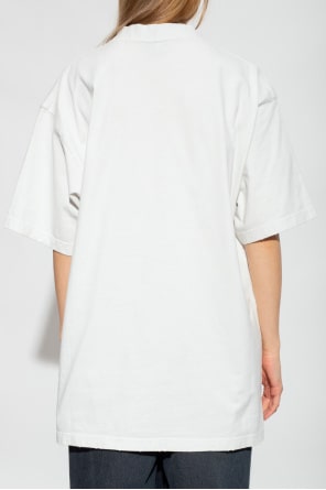 medium fit t-shirt free