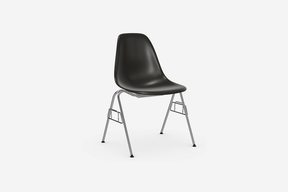 Vitra Eames Plastic Side Chair DSS-N Black