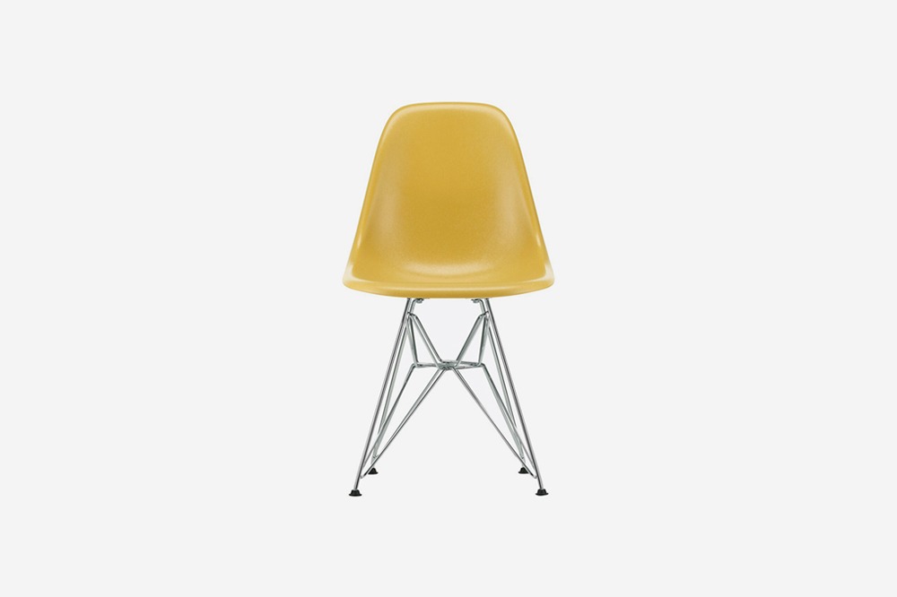 Vitra Eames Fiberglass Side Chair DSR Light Ochre