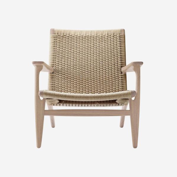 Carl Hansen & Son CH25 Lounge Chair Oak & Soap Finish & Natural Seat
