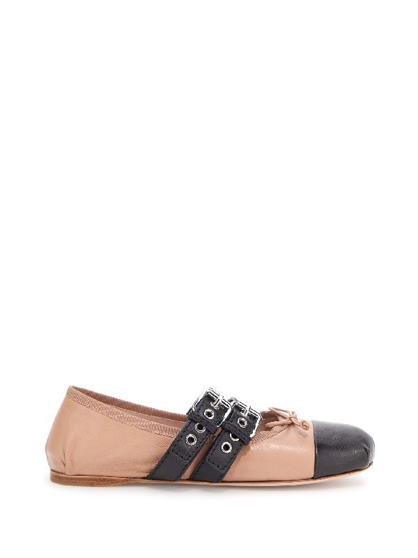 Bi-color lace-up buckle ballerinas