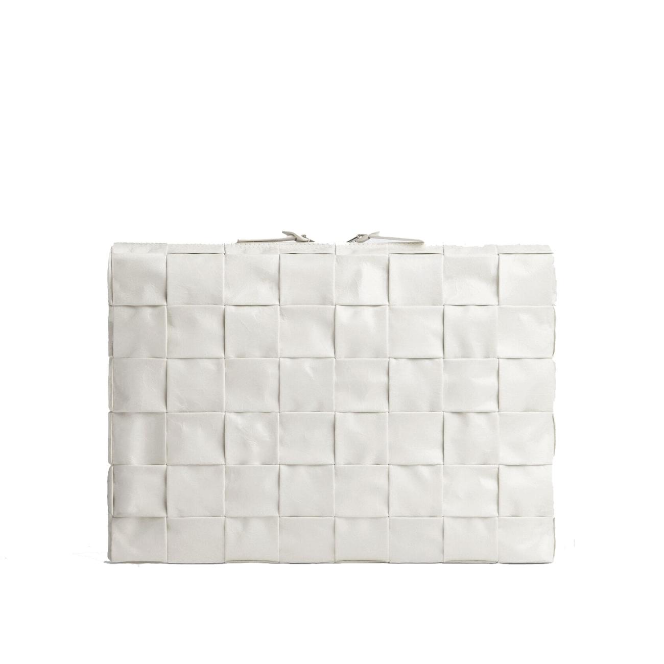 Document case made of leather with intrecciato weaving white